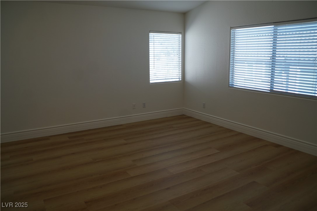 518 Center Green Drive Las Vegas, NV 89148 - Photo 14 of 28