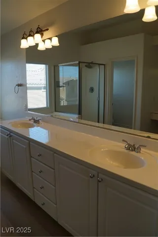 $2,195 | 518 Center Green Drive, Las Vegas, NV 89148