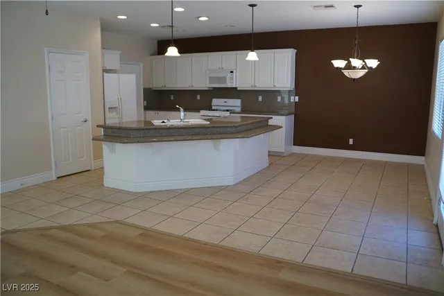 $2,195 | 518 Center Green Drive, Las Vegas, NV 89148