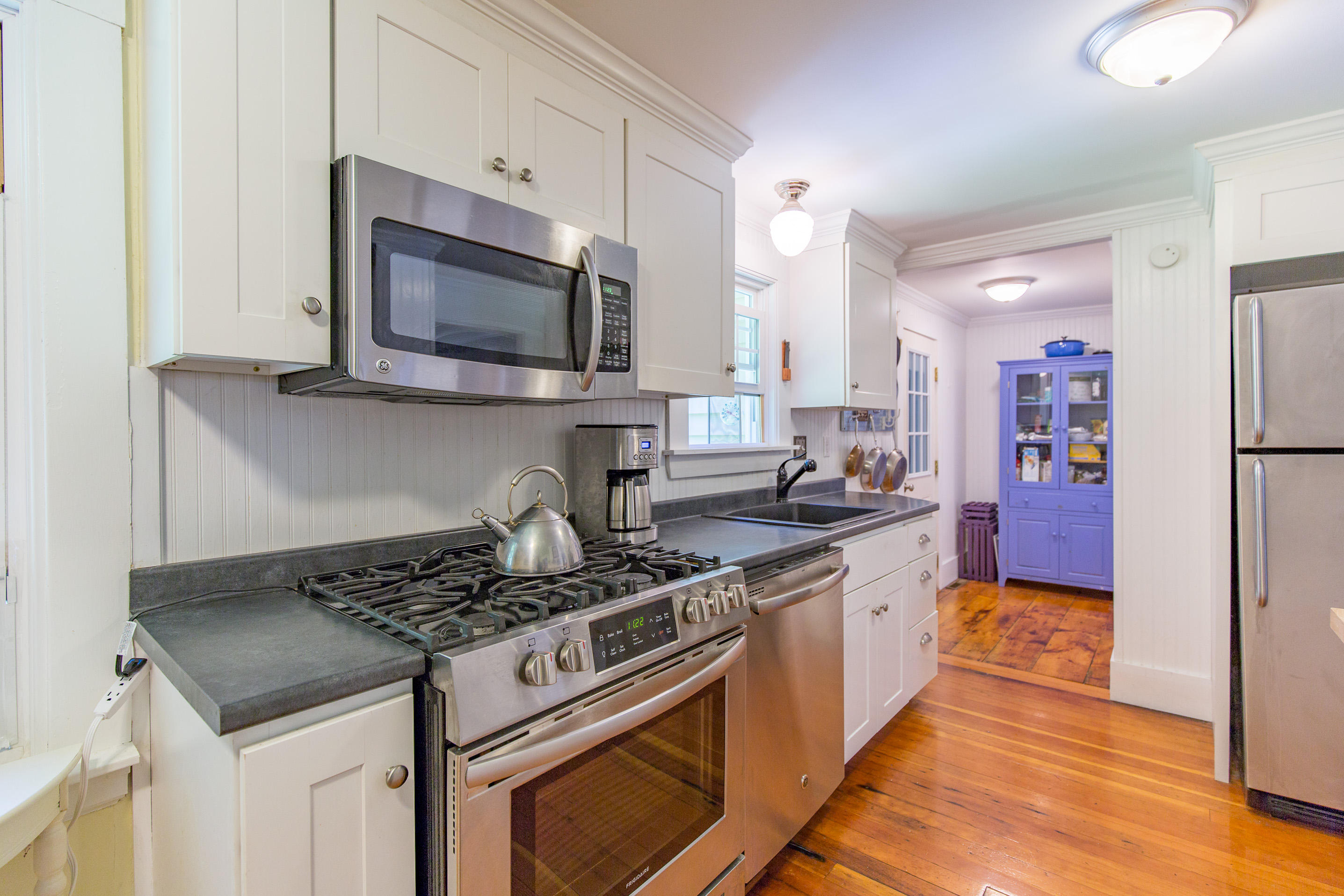 21 Hummingbird Lane Freeport, ME 04032 - Photo 9 of 31 21 Park St