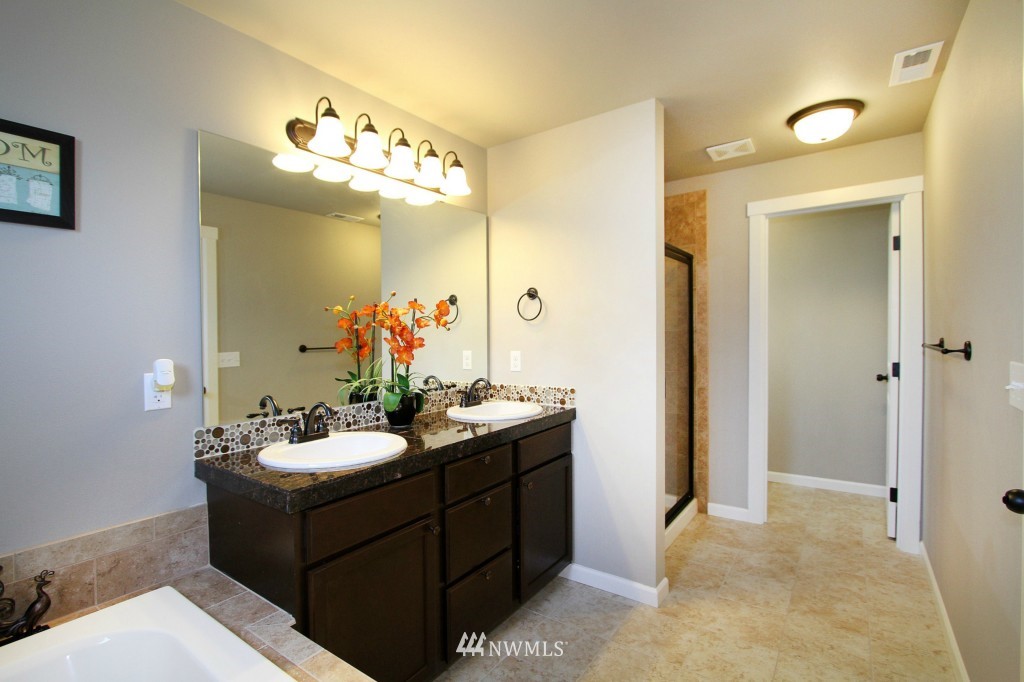 21021 40th Avenue Southeast Bothell, WA 98021 - Photo 13 of 21