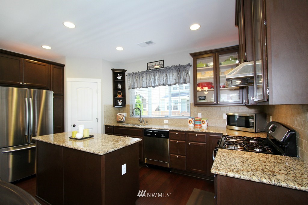 21021 40th Avenue Southeast Bothell, WA 98021 - Photo 6 of 21
