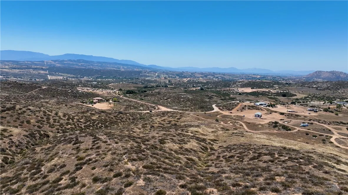 1 Intrepid Road Temecula, CA 92592 - Photo 5 of 13