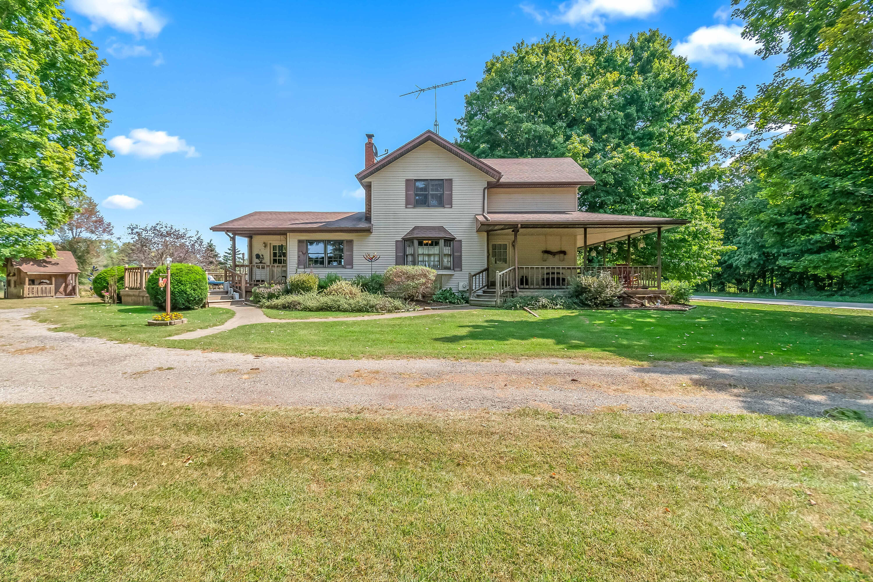 10660 West Chicago Road Allen, MI 49227 - Photo 1 of 51 27