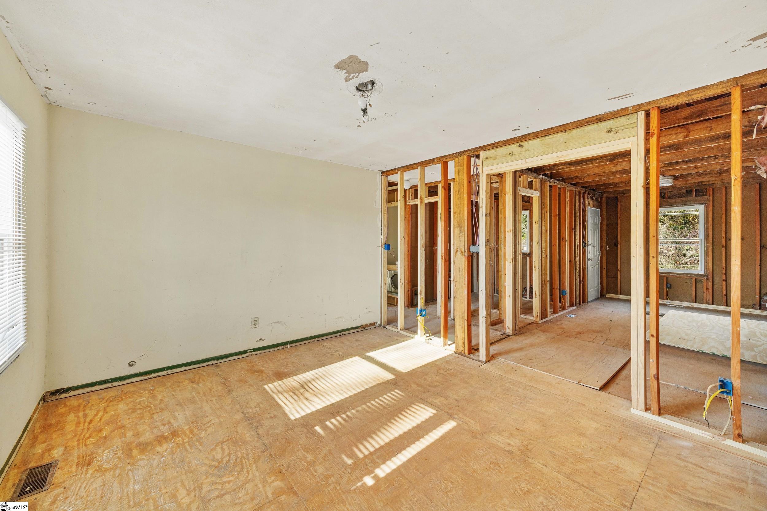 213 Elder Street Greenville, SC 29607 - Photo 18 of 47