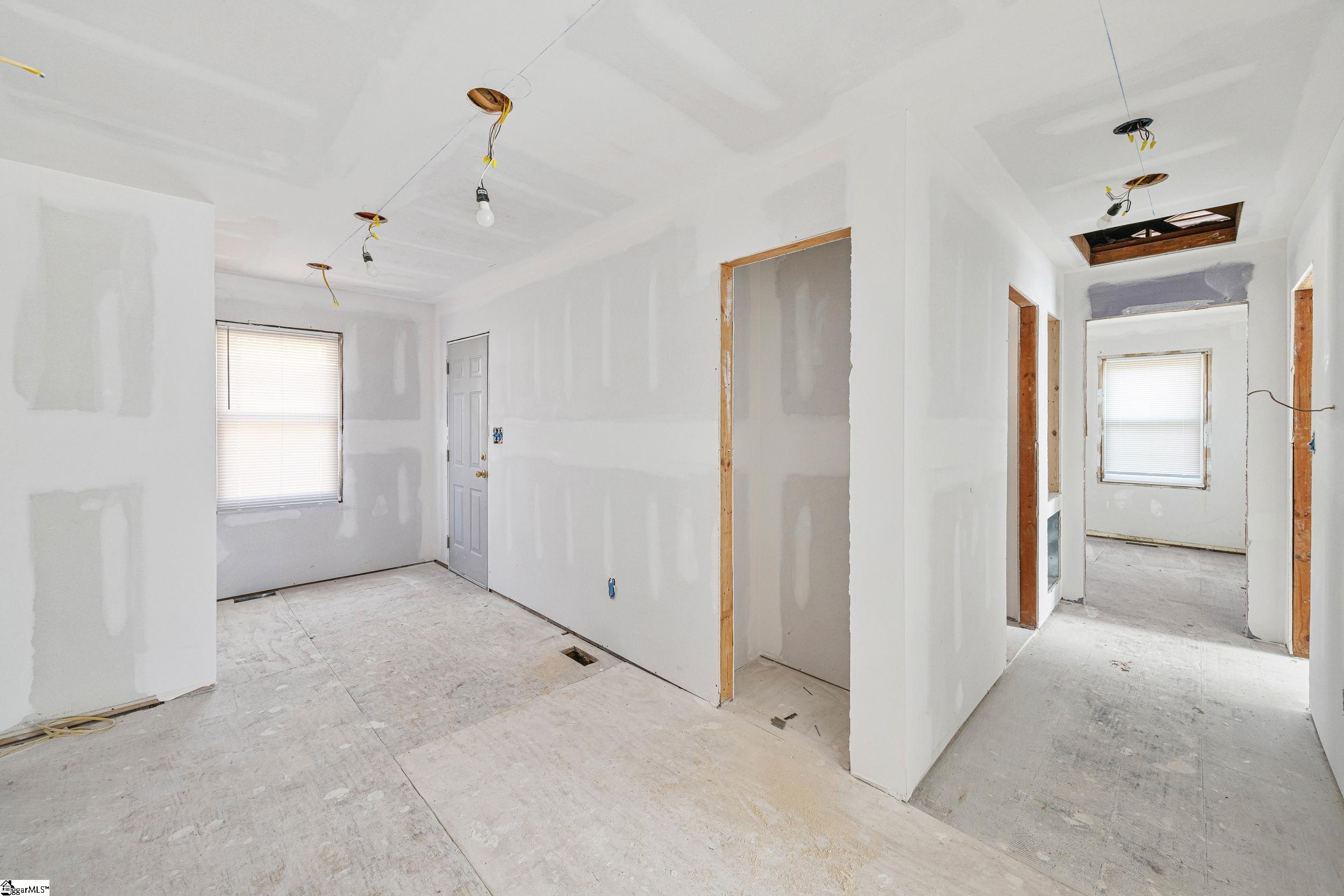 213 Elder Street Greenville, SC 29607 - Photo 7 of 47