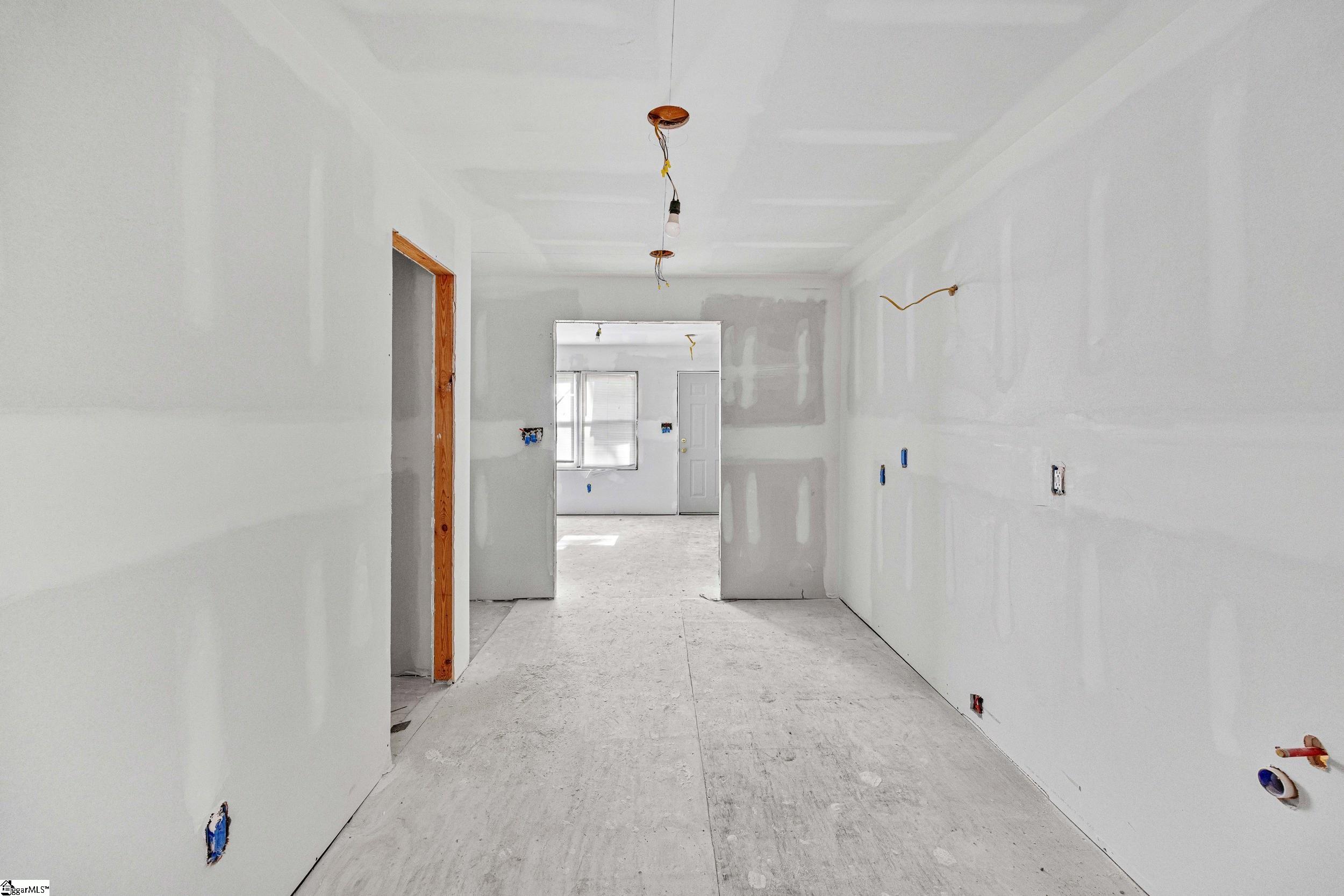 213 Elder Street Greenville, SC 29607 - Photo 8 of 47