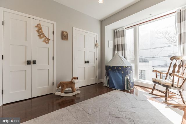 $615,000 | 219 Green Street, Philadelphia, PA 19123