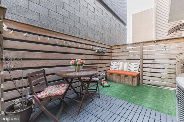 $615,000 | 219 Green Street, Philadelphia, PA 19123