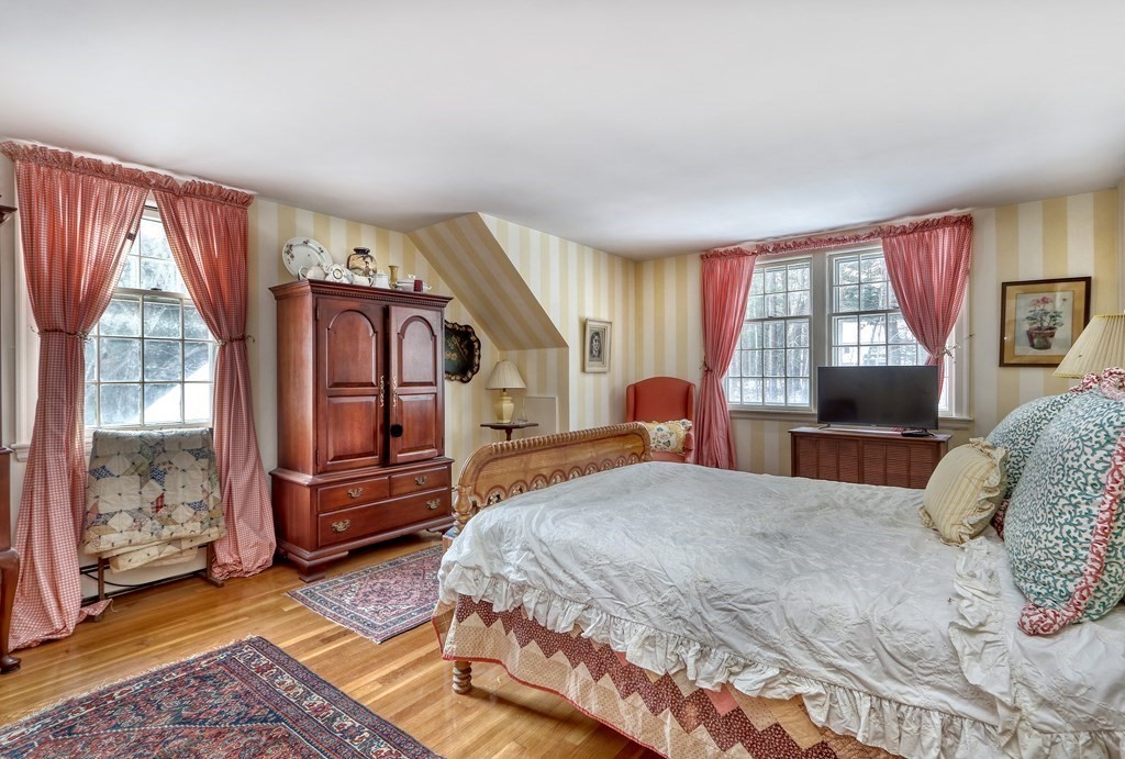 90 Cherry Brook Road Weston, MA 02493 - Photo 18 of 31 Gallery Image 18