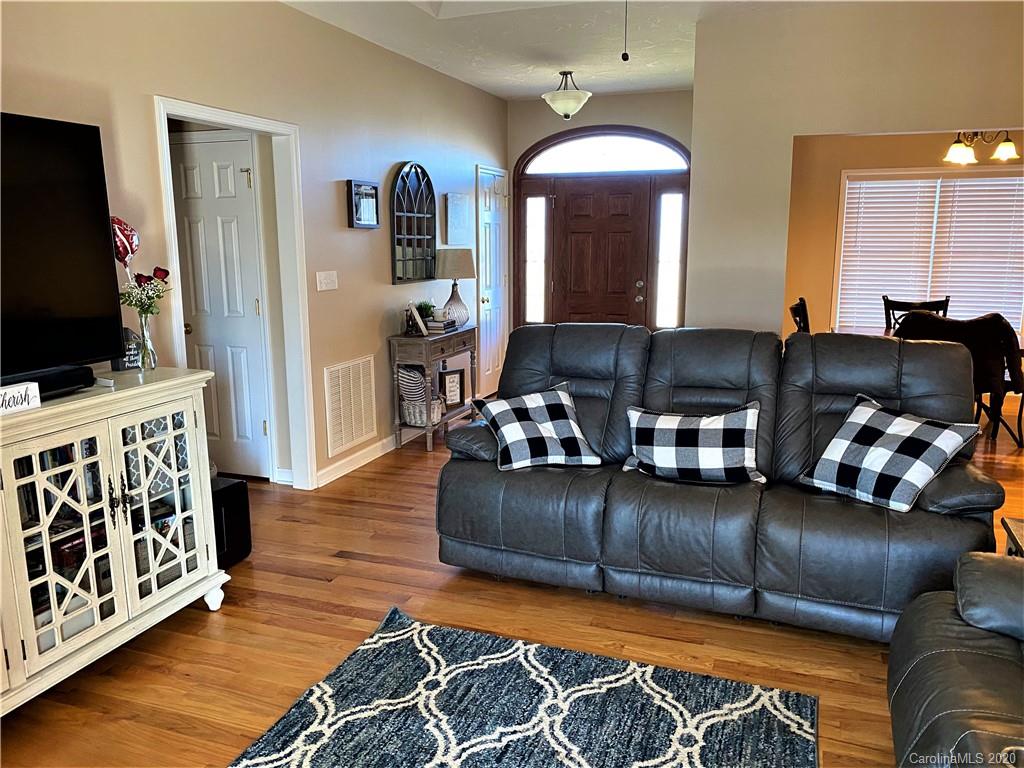 2064 Walshtown Road Boomer, NC 28606 - Photo 9 of 16 Gallery Image 9