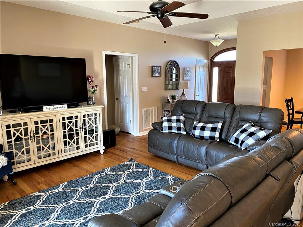 2064 Walshtown Road Boomer, NC 28606 - Photo 10 of 16 Gallery Image 10