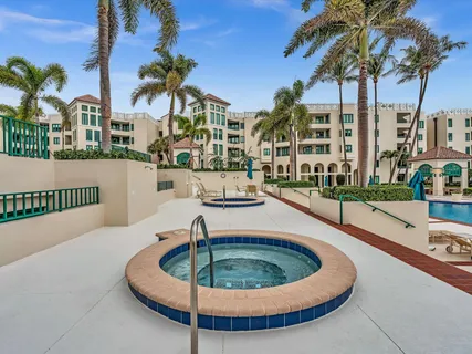 $1,090,000 | 120 Southeast 5th Avenue, Unit 225, Boca Raton, FL 33432