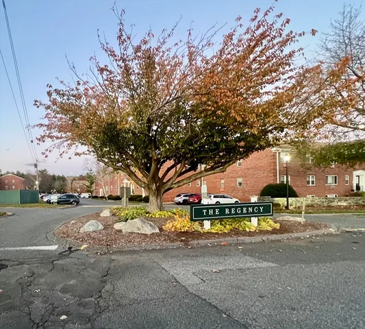 $1,950 | 192 Regency Park Drive, Unit 192, Agawam, MA 01001