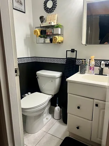 $1,950 | 192 Regency Park Drive, Unit 192, Agawam, MA 01001