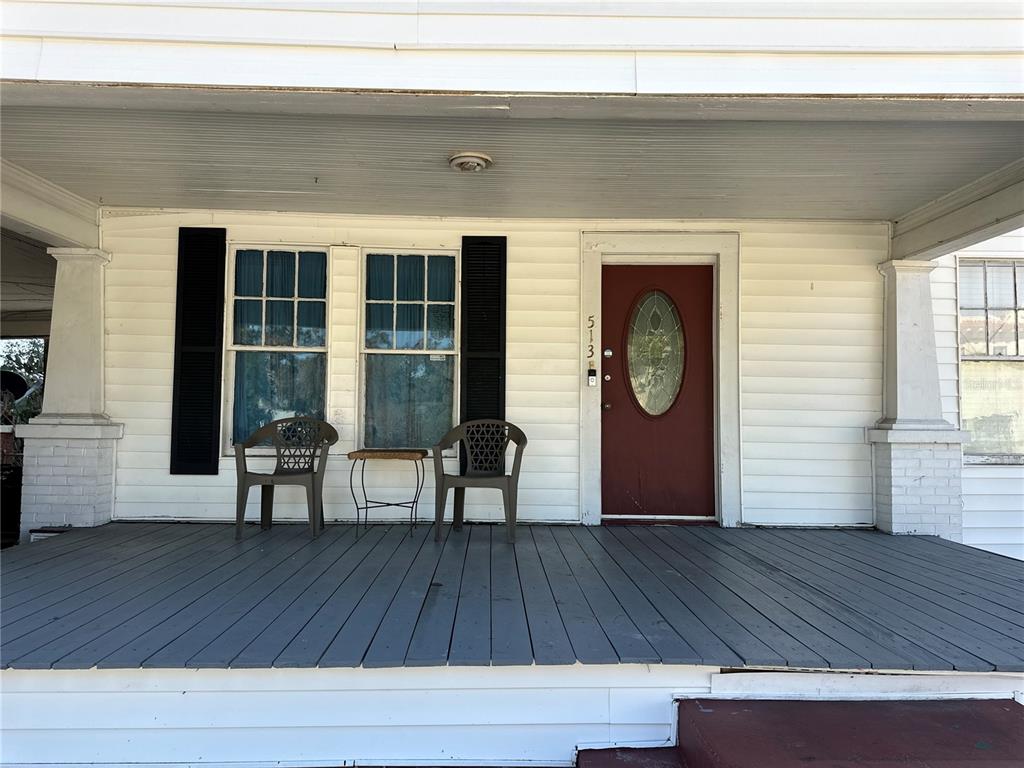 513 West Main Street Wauchula, FL 33873 - Photo 9 of 43 a view of a house with wooden floor