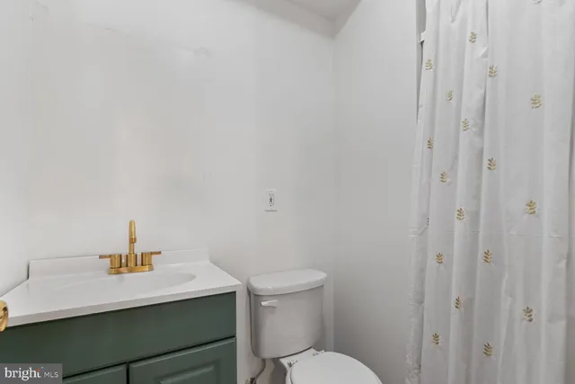 an empty room with an entryway