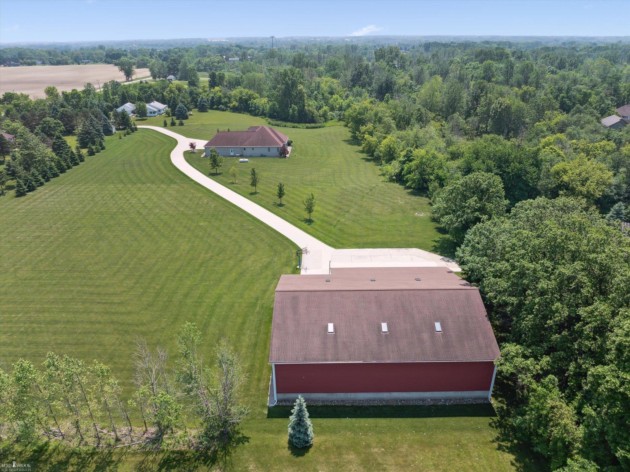 845 North Hintz Road Owosso, MI 48867 - Photo 57 of 60 50178262-5fb4e9f0-2cd5-44e5-a6b6-877e3a7edcdb.JPG