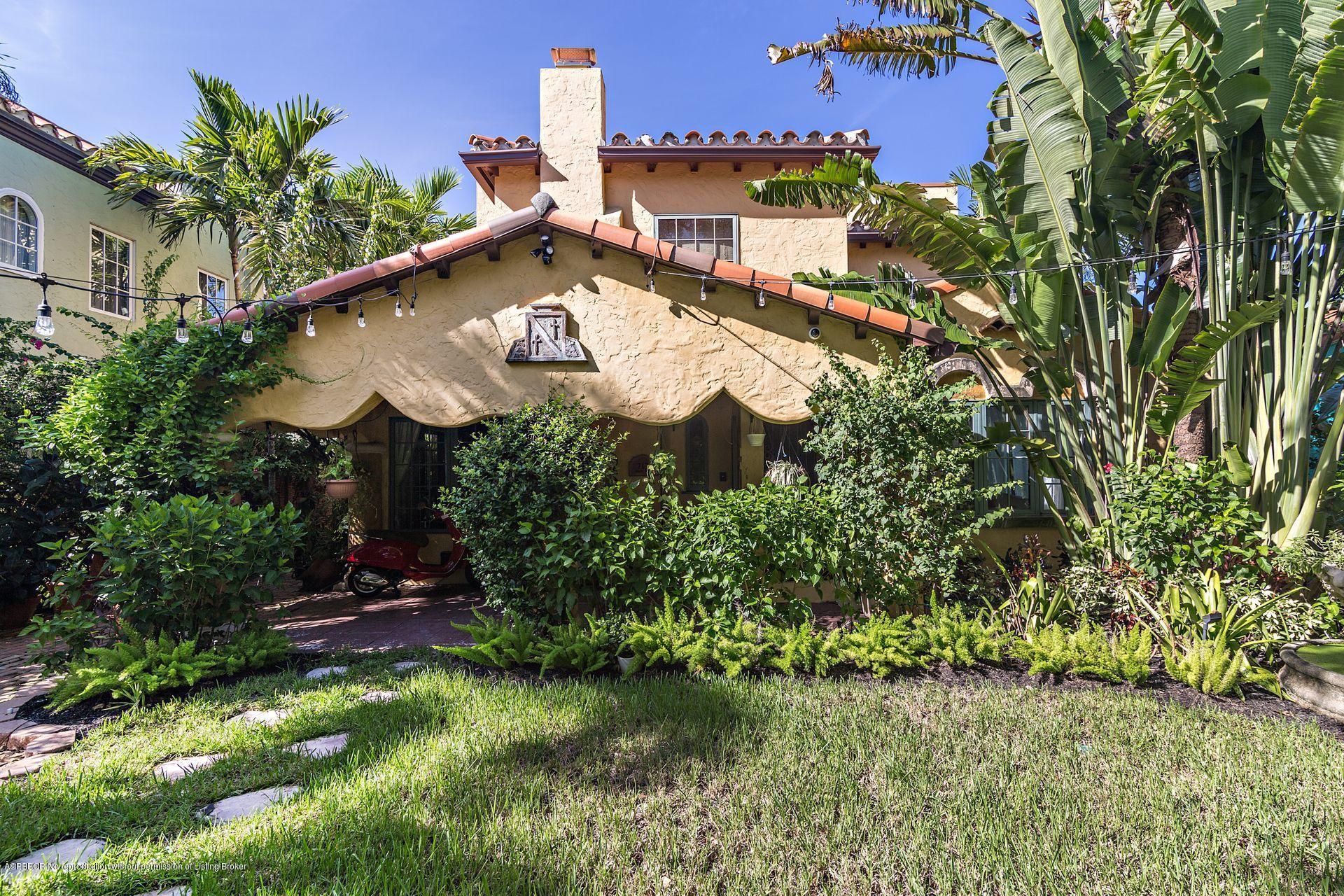 713 Sunset Road West Palm Beach, FL 33401 - Photo 5 of 47 5