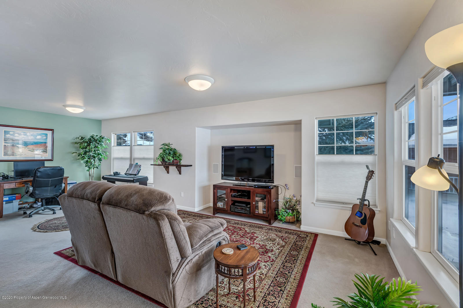624 Lariat Loop New Castle, CO 81647 - Photo 3 of 26 03_624_Lariat_Loop_New_Castle_81647003_m