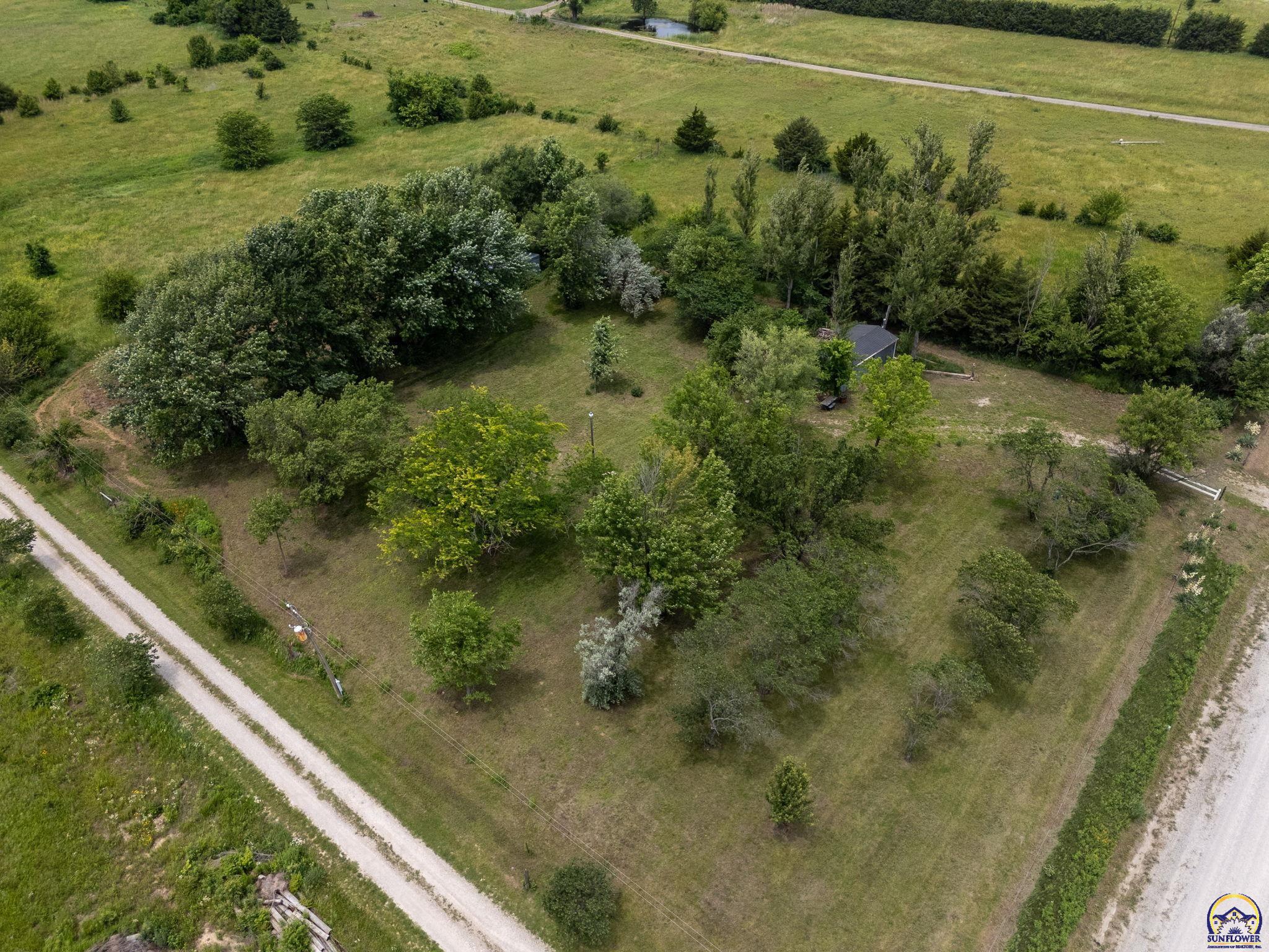 5631 Clark Road Meriden, KS 66512 - Photo 24 of 34