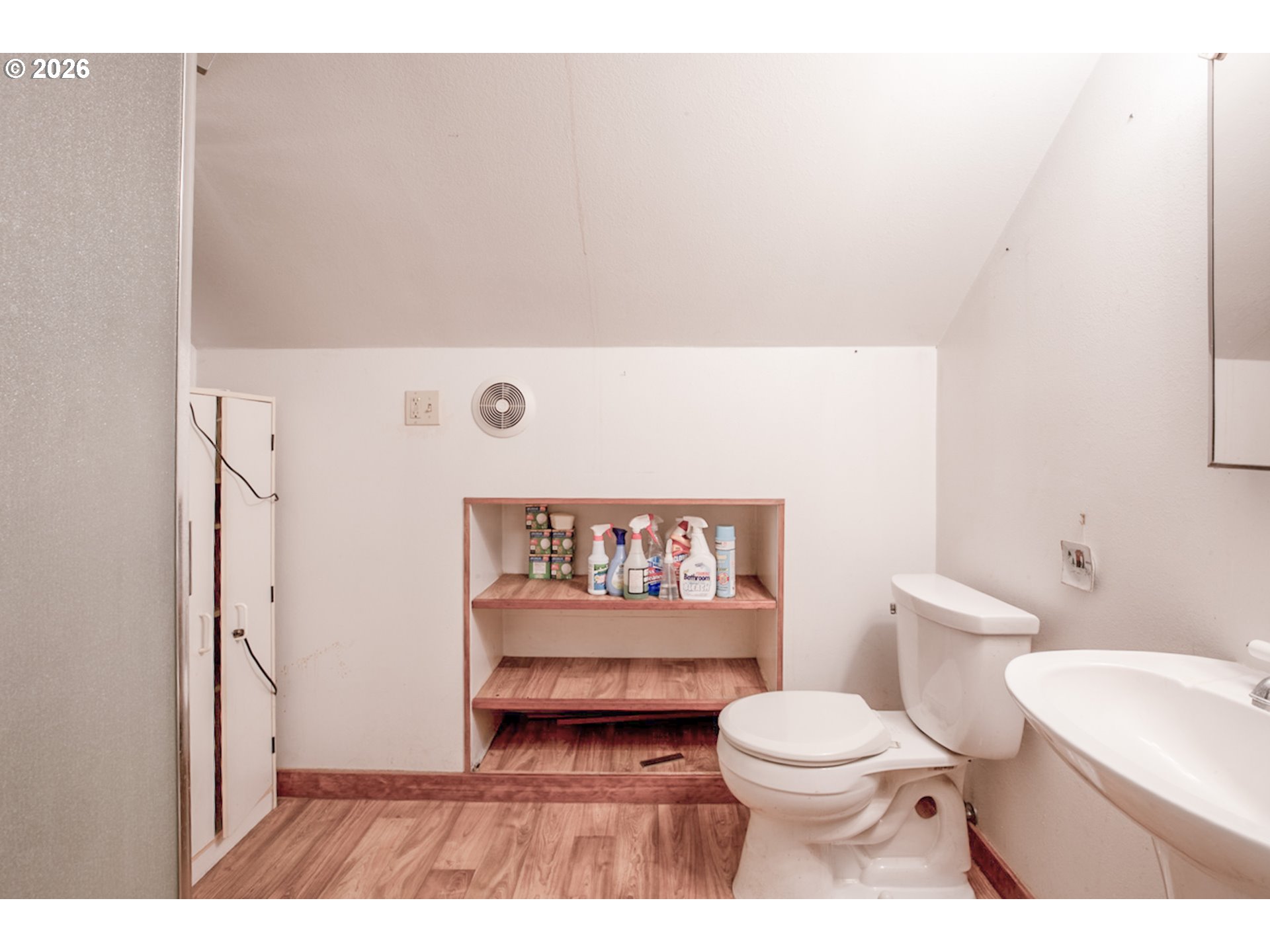 47433 School Street Oakridge, OR 97463 - Photo 12 of 16 a bathroom with a toilet a sink and a shower