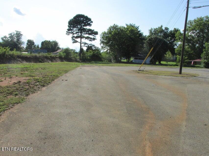 650 Highway 95 Greenback, TN 37742 - Photo 3 of 15 03