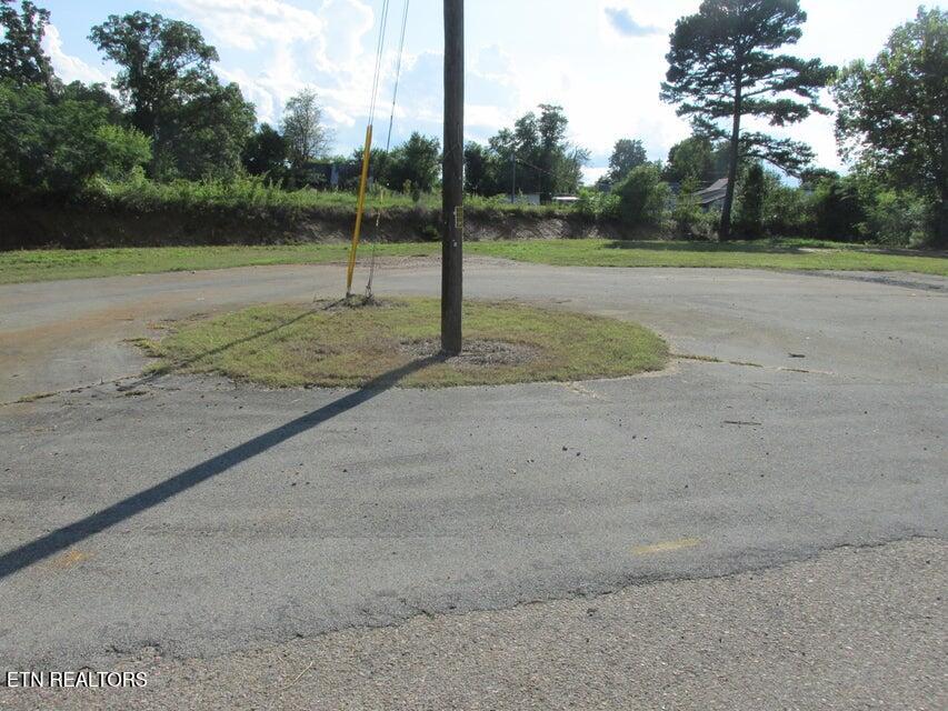 650 Highway 95 Greenback, TN 37742 - Photo 6 of 15 06