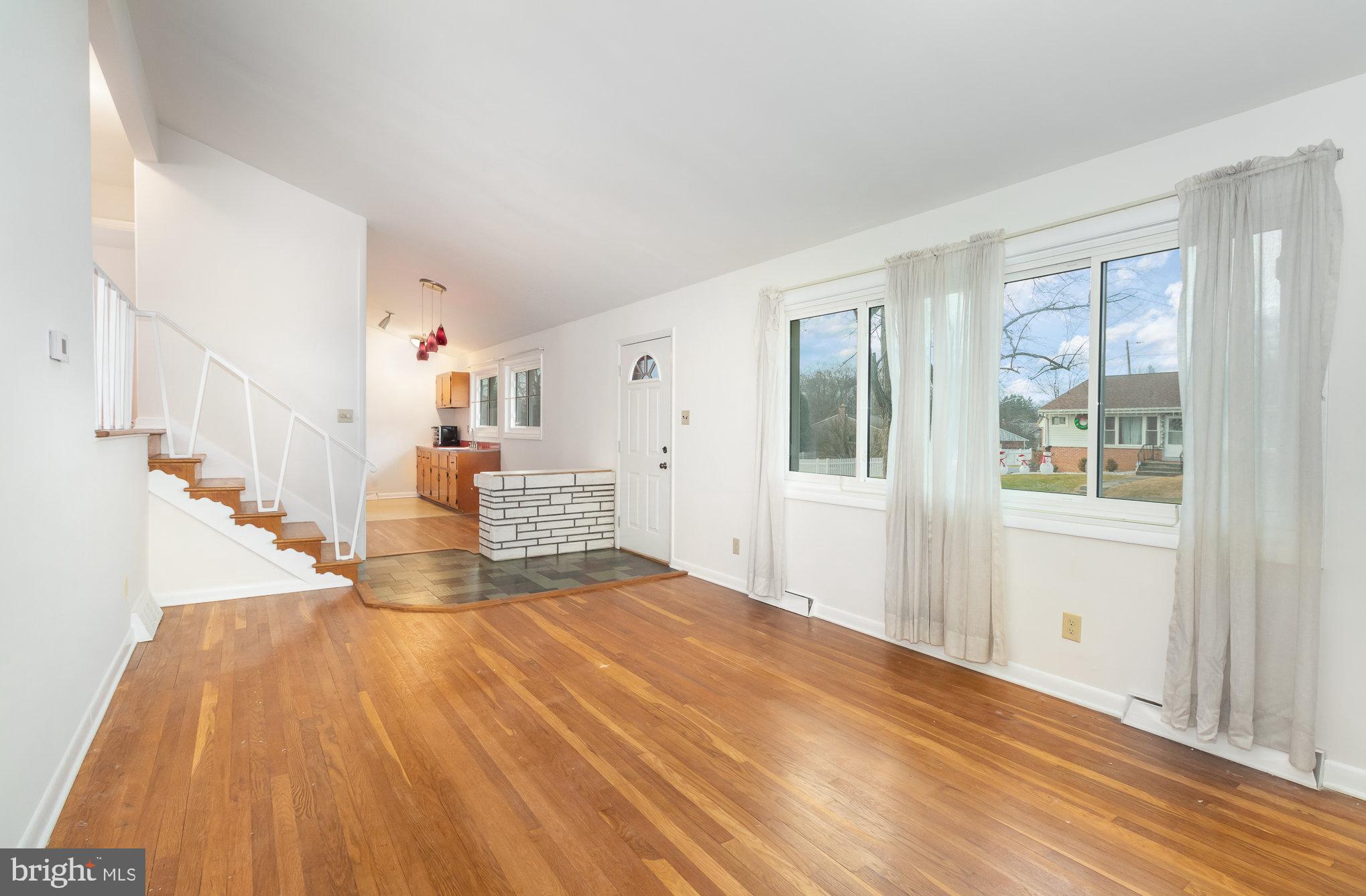 3211 Batesfield Road Harrisburg, PA 17109 - Photo 5 of 26 Gallery Image 5