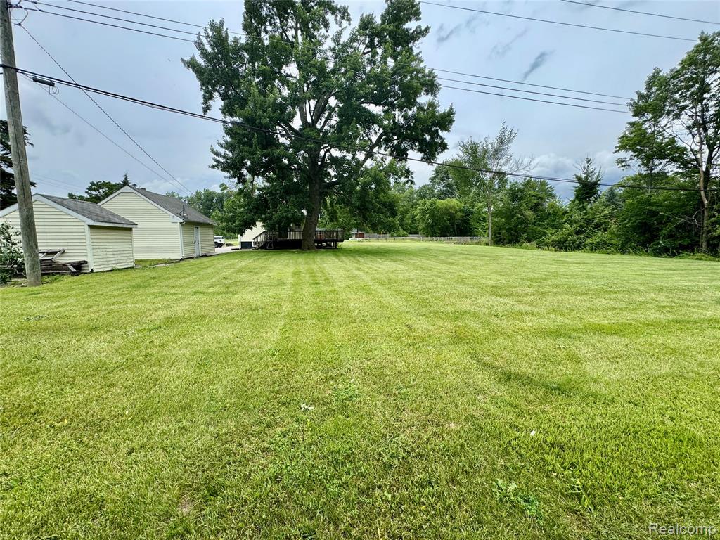 47345 Willis Road Belleville, MI 48111 - Photo 9 of 34