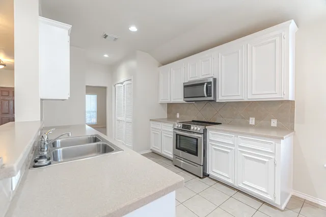 $2,000 | 25506 Brisk Spring Court, Spring, TX 77373