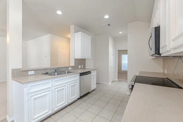 $2,000 | 25506 Brisk Spring Court, Spring, TX 77373