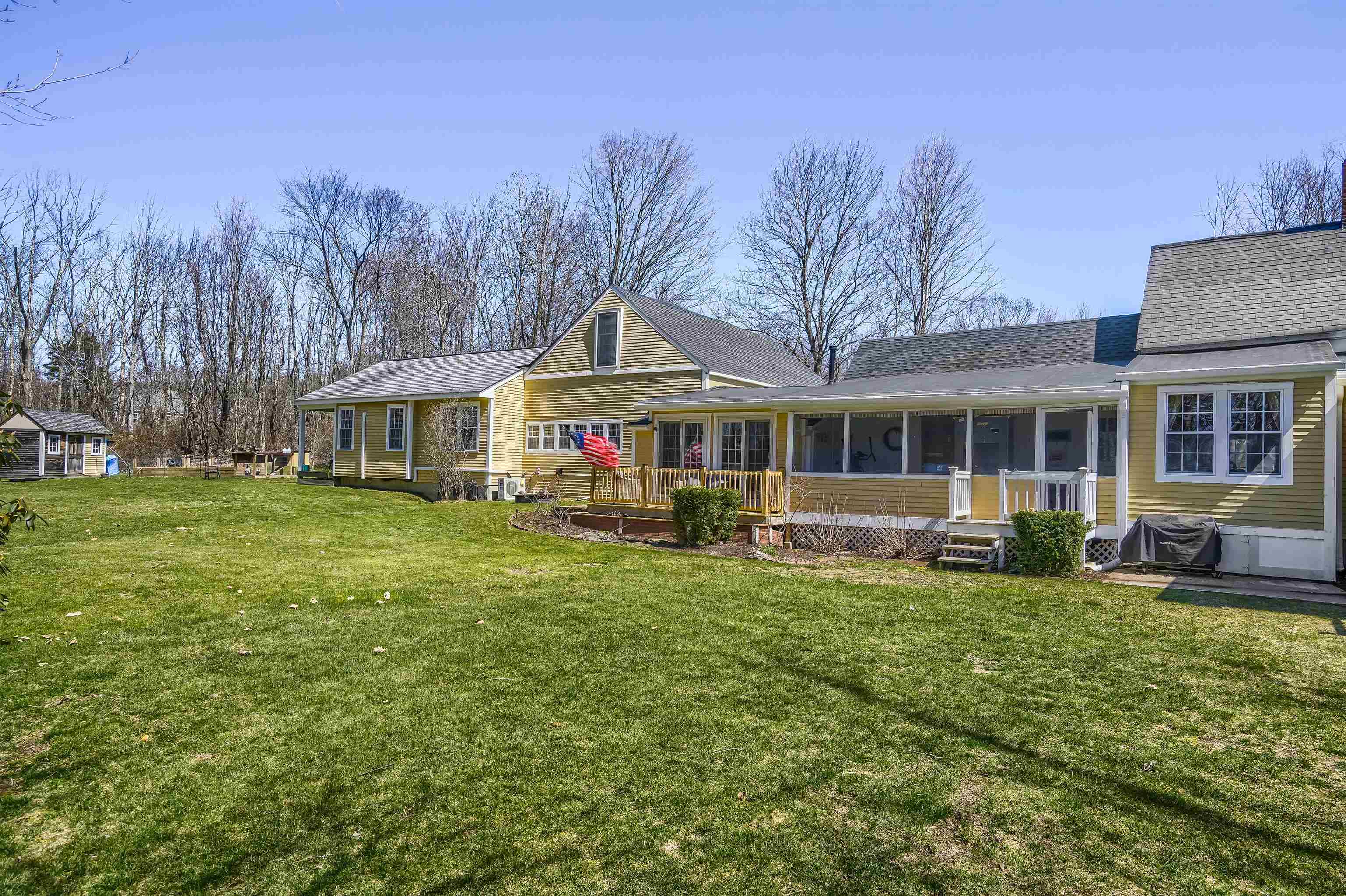 785 Chester Road Auburn, NH 03032 - Photo 8 of 35 Gallery Image 8