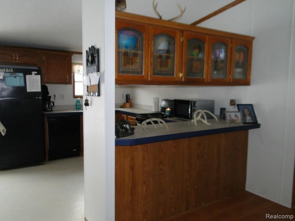 5900 Fostoria Road Columbiaville, MI 48421 - Photo 6 of 28 Bar Area