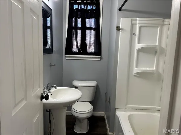 $82,500 | 431 Sumner Street, Carlinville, IL 62626