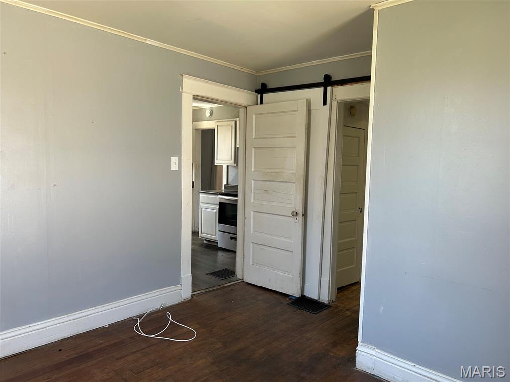 431 Sumner Street Carlinville, IL 62626 - Photo 9 of 23