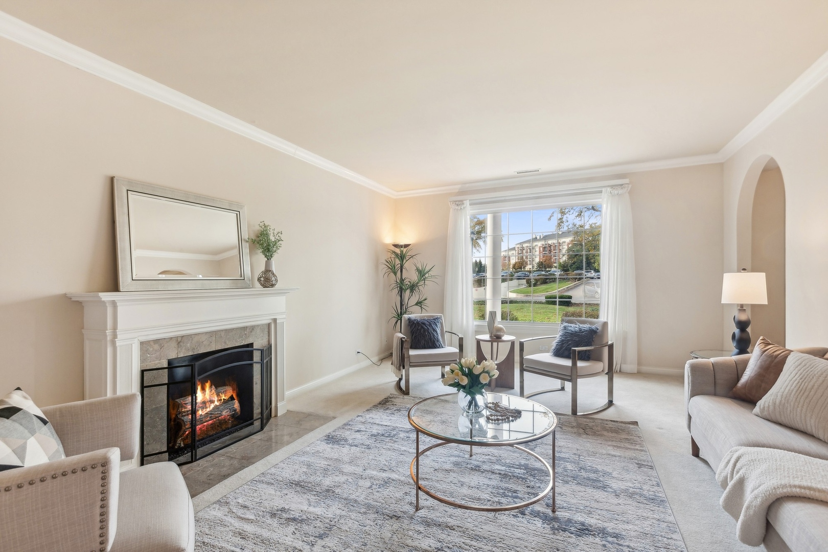 27 North Tower Road, Unit 27 Oak Brook, IL 60523 - Photo 3 of 22 Gallery Image 3