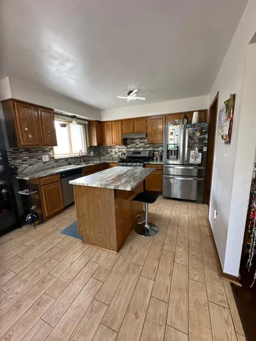 $599,000 | 5470 Cheltenham Drive, Troy, MI 48098