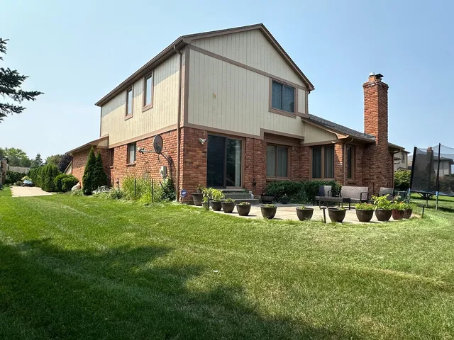 $599,000 | 5470 Cheltenham Drive, Troy, MI 48098