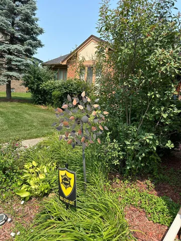 $599,000 | 5470 Cheltenham Drive, Troy, MI 48098