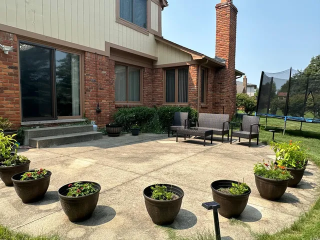 $599,000 | 5470 Cheltenham Drive, Troy, MI 48098