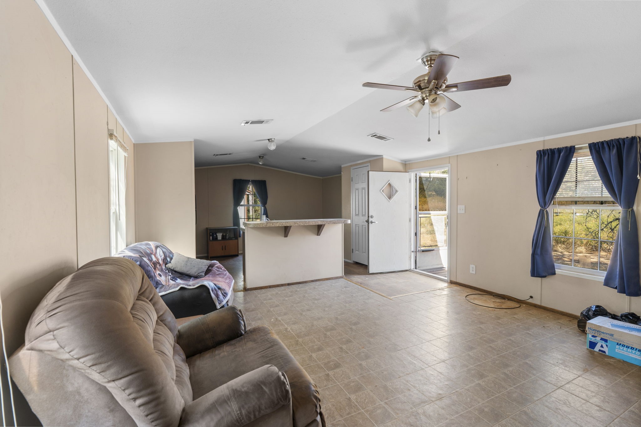 3115 Chuckwagon Road Luling, TX 78648 - Photo 6 of 25