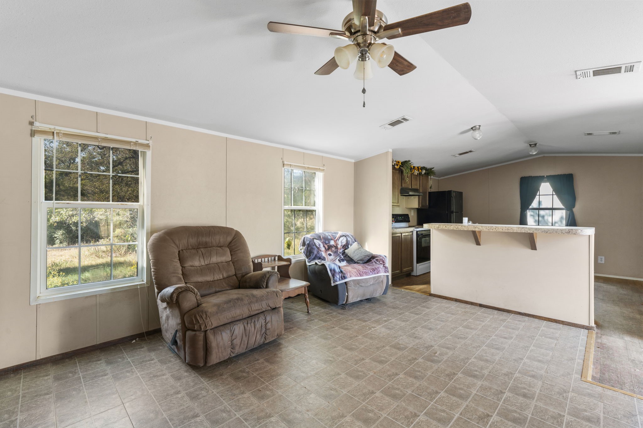 3115 Chuckwagon Road Luling, TX 78648 - Photo 7 of 25