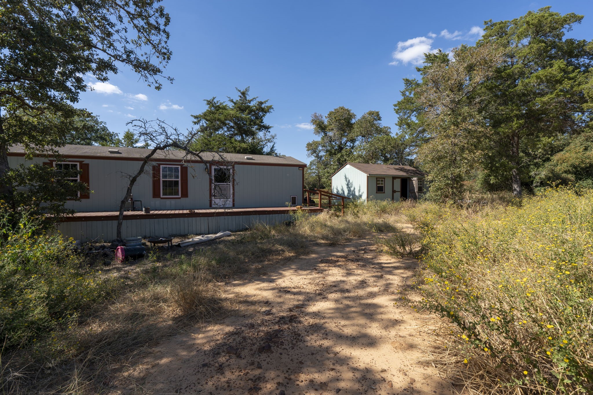 3115 Chuckwagon Road Luling, TX 78648 - Photo 8 of 25