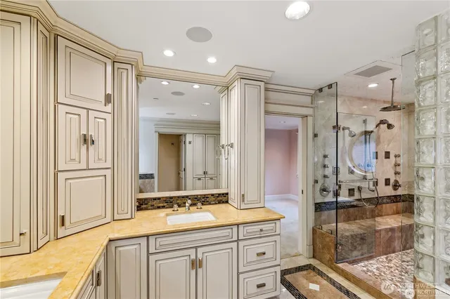 $2,975,000 | 11009 317th Avenue Northeast, Carnation, WA 98014