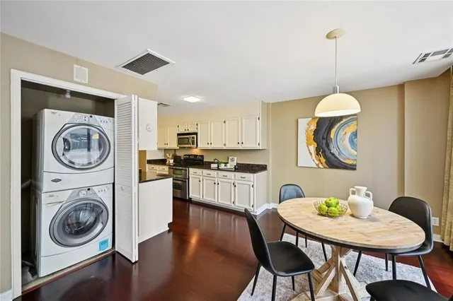 $425,000 | 145 15th Street Northeast, Unit 204, Atlanta, GA 30361