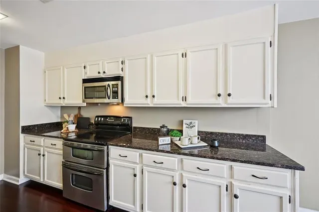 $425,000 | 145 15th Street Northeast, Unit 204, Atlanta, GA 30361