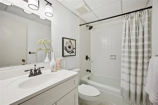 $425,000 | 145 15th Street Northeast, Unit 204, Atlanta, GA 30361