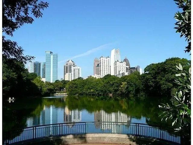 $425,000 | 145 15th Street Northeast, Unit 204, Atlanta, GA 30361