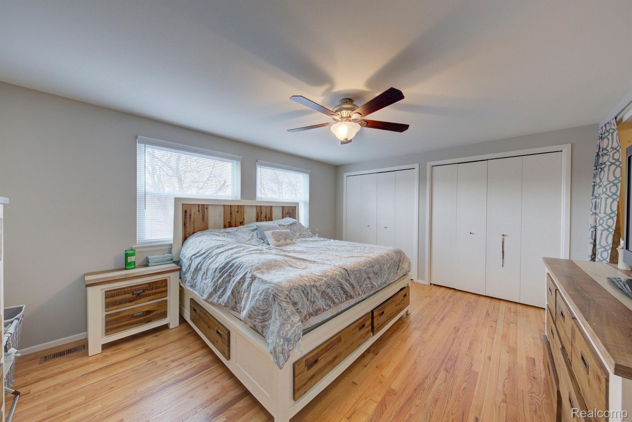 24185 Farmington Road Farmington, MI 48336 - Photo 29 of 50 Gallery Image 29